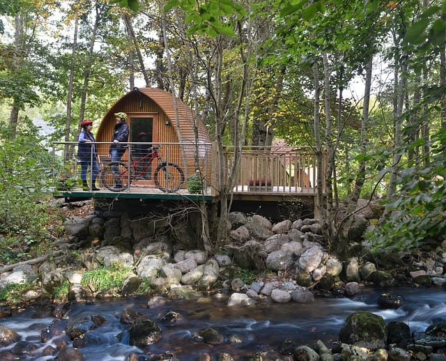 cabane sur l'eau insolite