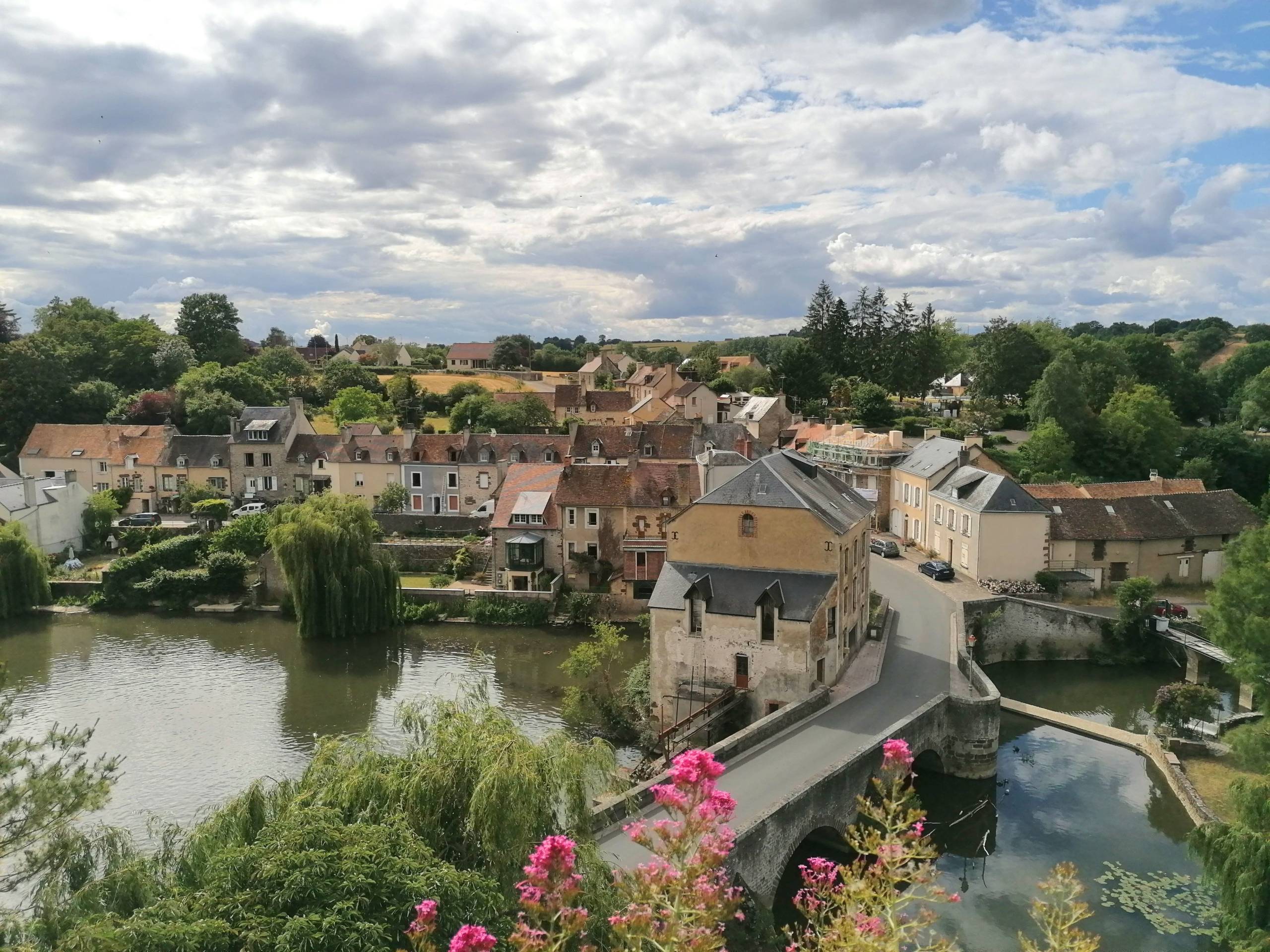 Fresnay-sur-Sarthe village à visiter